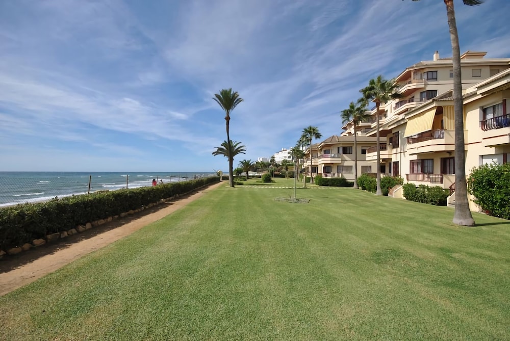 lubina del sol apartment by the sea