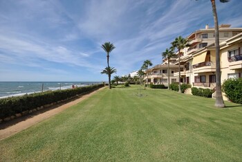 lubina del sol apartment by the sea