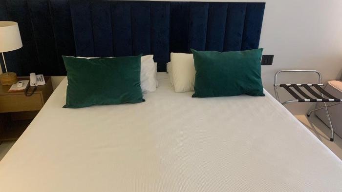 hy beach flats international