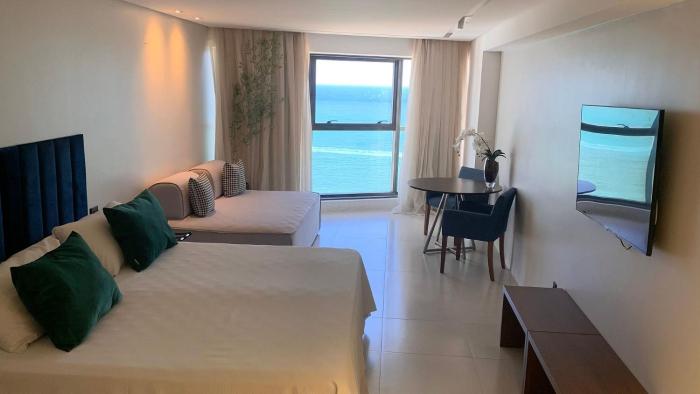 hy beach flats international