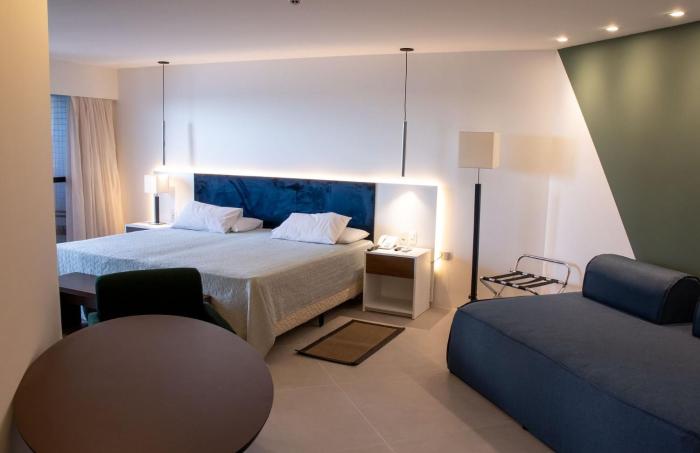 hy beach flats international