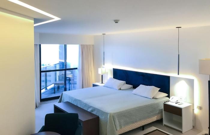 hy beach flats international