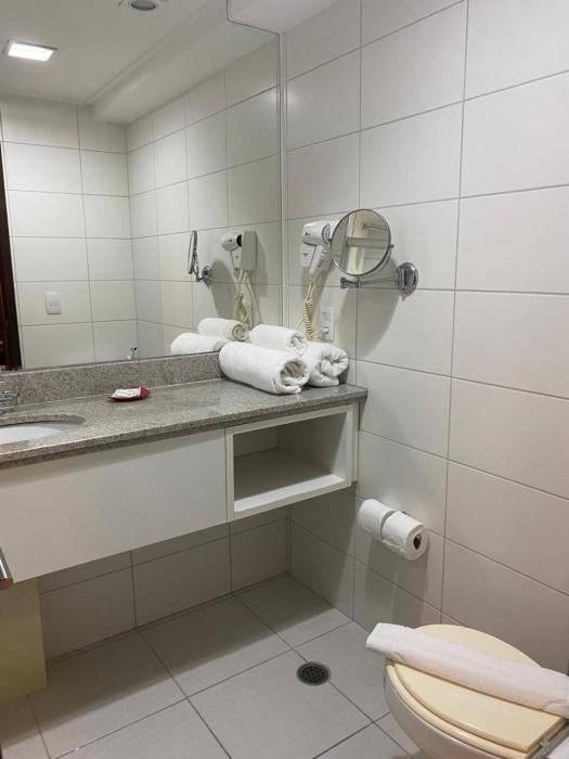 hy beach flats international