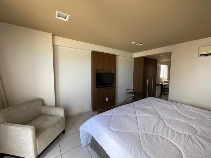 hy beach flats international