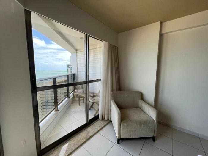 hy beach flats international