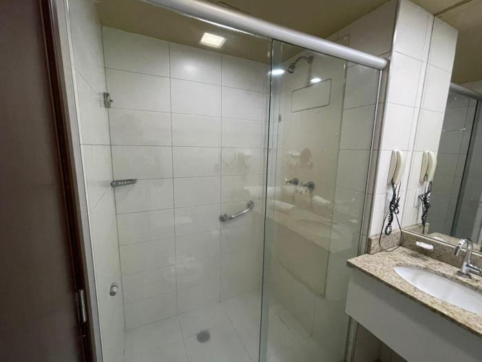 hy beach flats international