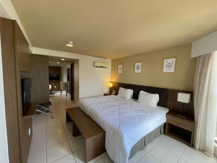 hy beach flats international