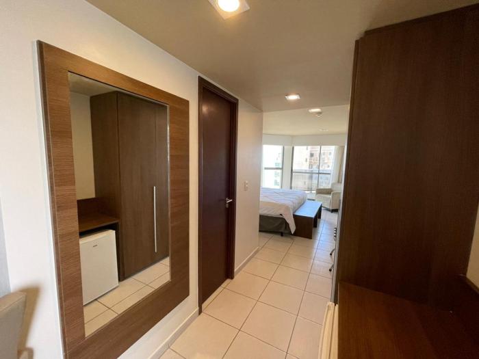 hy beach flats international