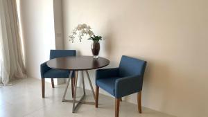 hy beach flats international