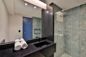 hy beach flats international