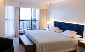 hy beach flats international