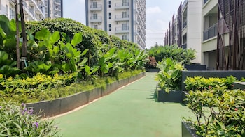 homey studio at casa de parco apartment