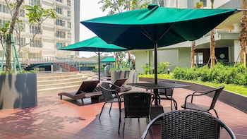 homey studio at casa de parco apartment