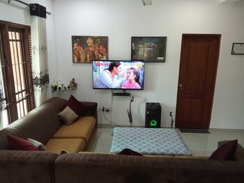 White House Holiday Home,,2 star