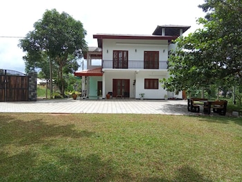 White House Holiday Home,,2 star