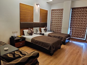 haris court inns and hotels