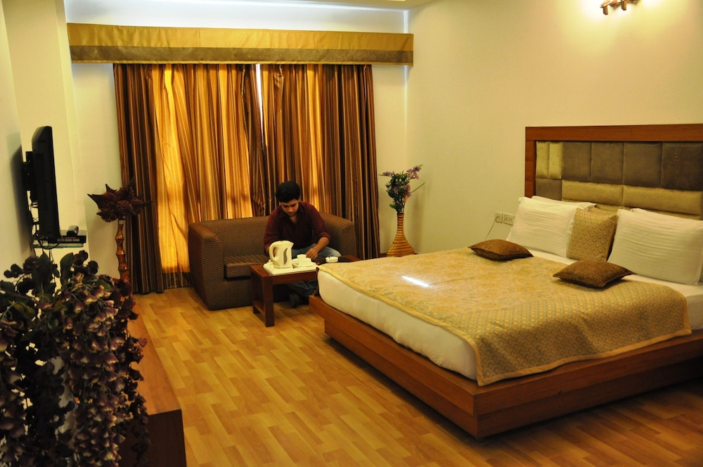 haris court inns and hotels