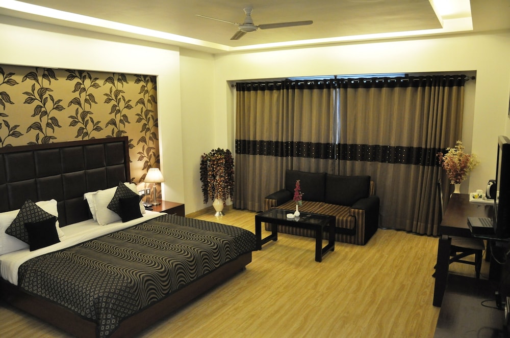 haris court inns and hotels