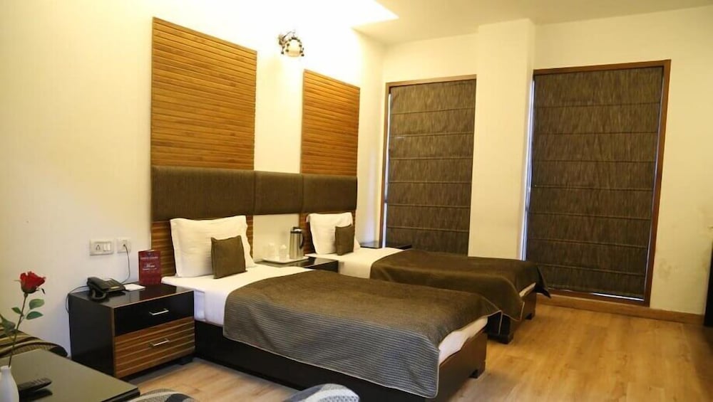 haris court inns and hotels