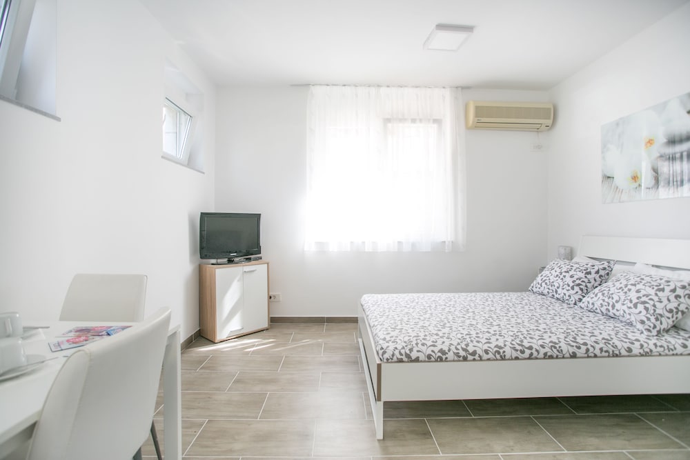 modern living in the heart of trogir