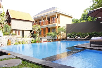 merak village