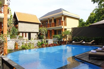 merak village