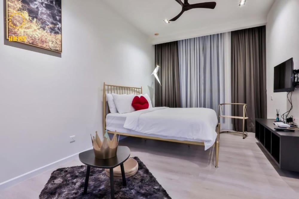 expressionz suites by ihost global