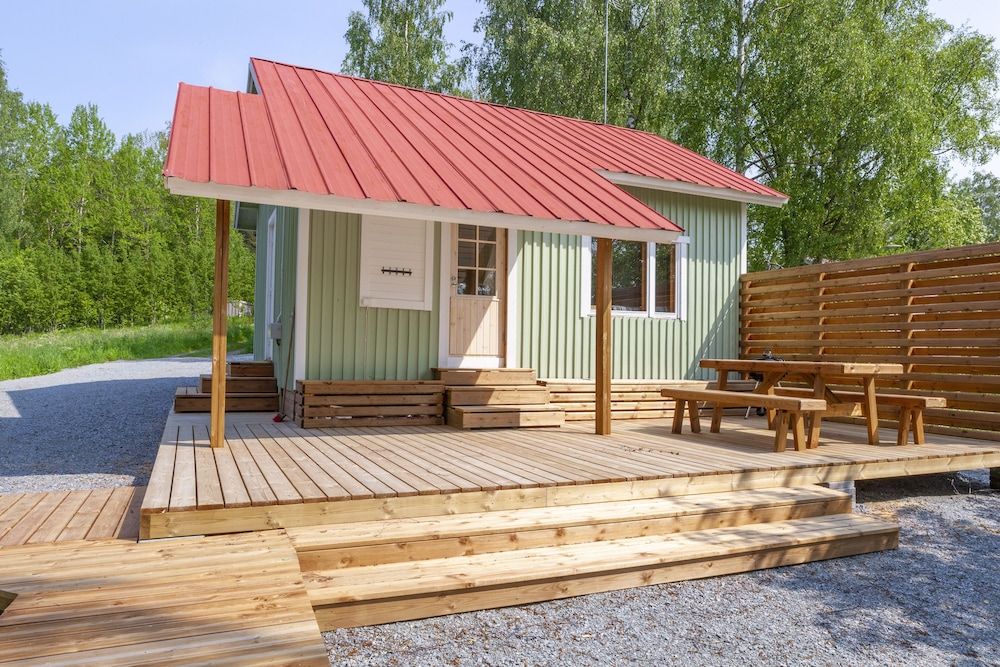 peace and privacy travel aulanko lake hide out