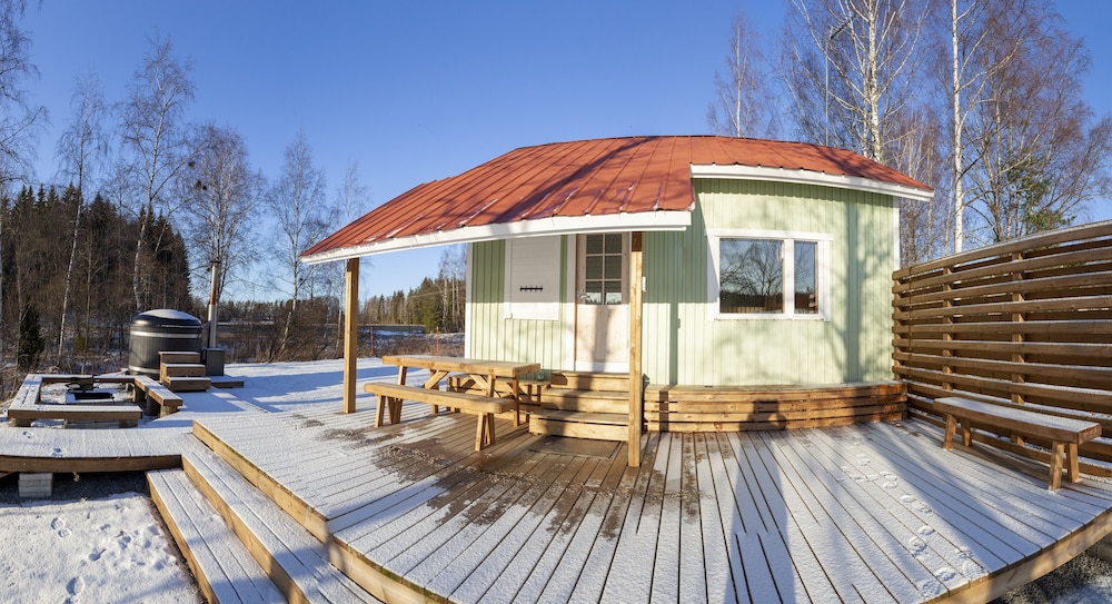 peace and privacy travel aulanko lake hide out