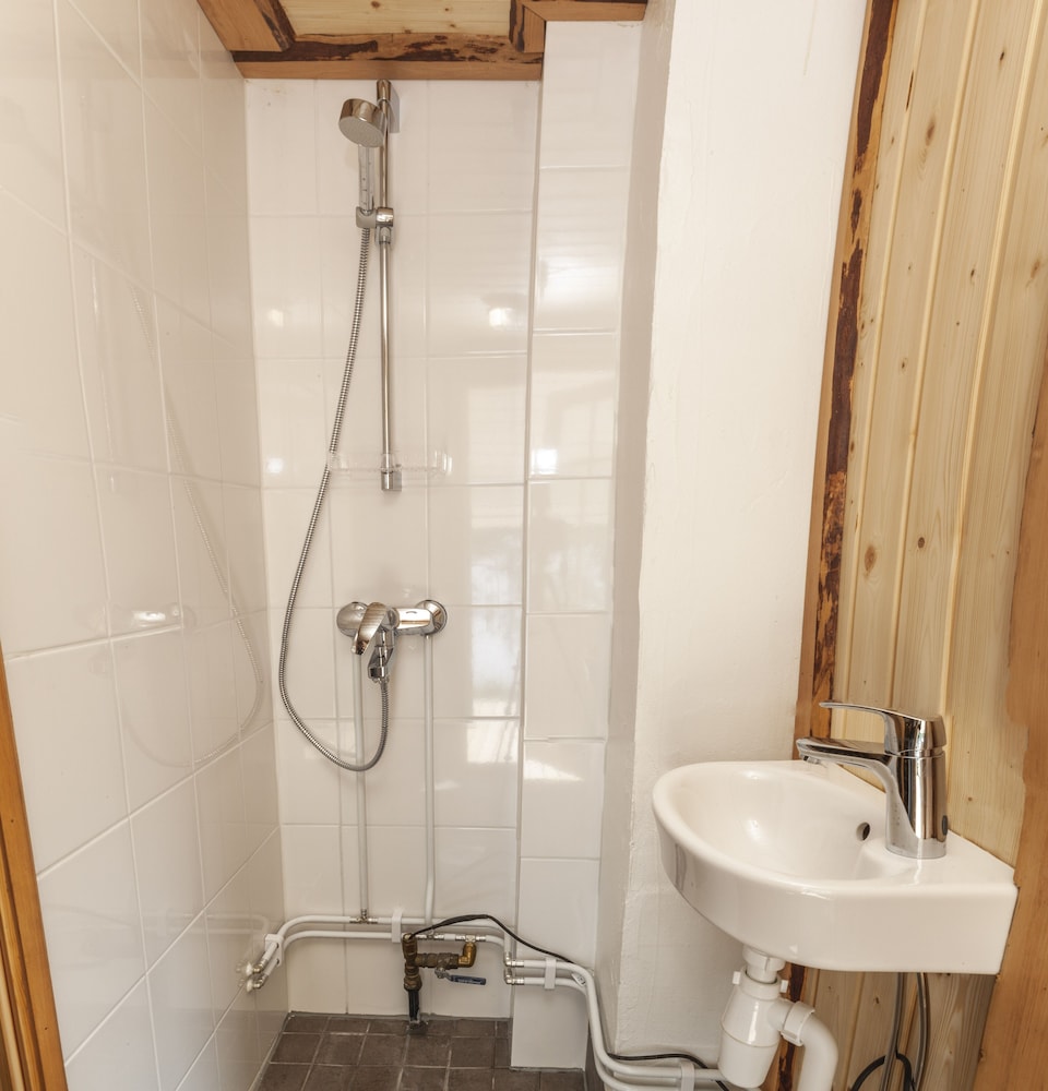 peace and privacy travel aulanko lake hide out