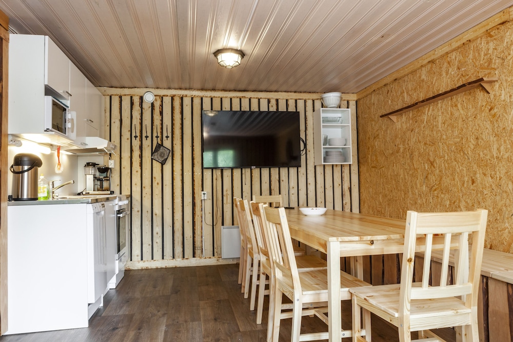 peace and privacy travel aulanko lake hide out