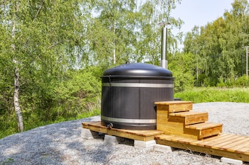 peace and privacy travel aulanko lake hide out