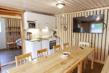 peace and privacy travel aulanko lake hide out