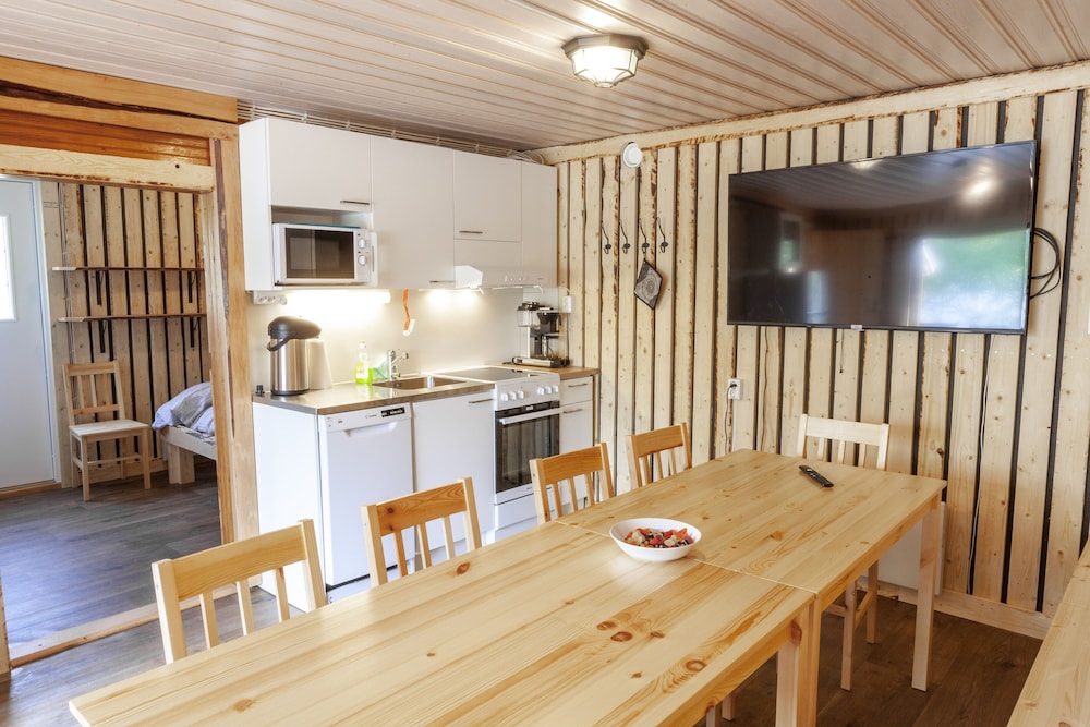 peace and privacy travel aulanko lake hide out