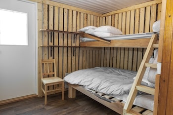 peace and privacy travel aulanko lake hide out