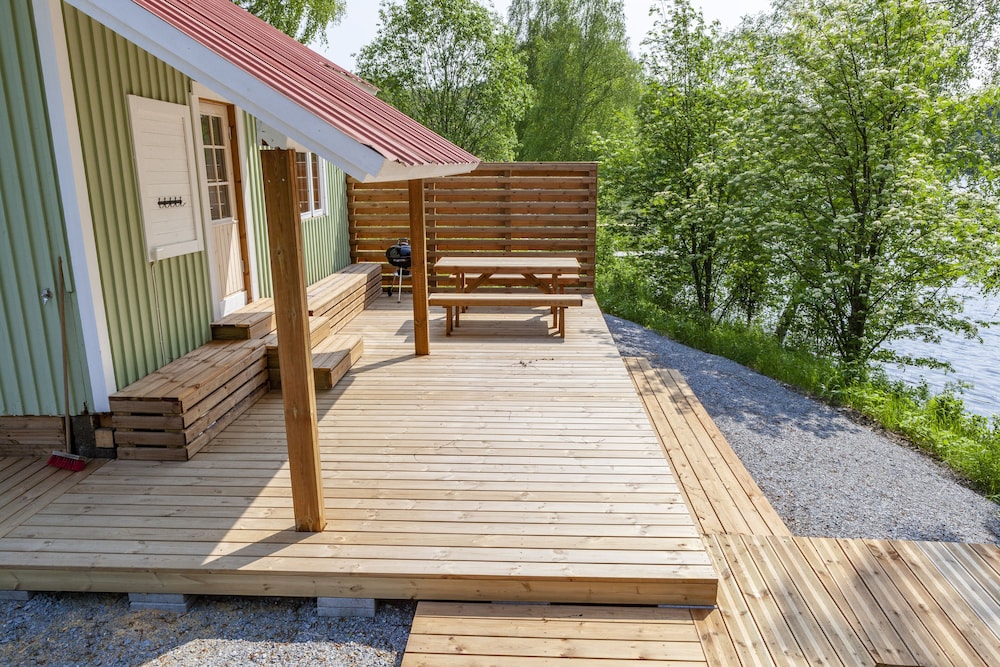 peace and privacy travel aulanko lake hide out