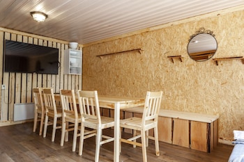 peace and privacy travel aulanko lake hide out