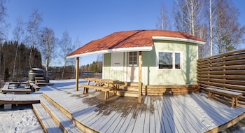 peace and privacy travel aulanko lake hide out