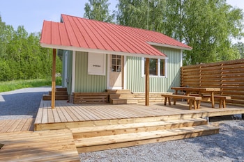 peace and privacy travel aulanko lake hide out