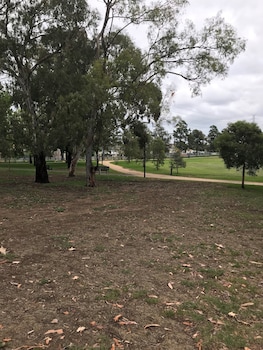 readyset apartments on altona