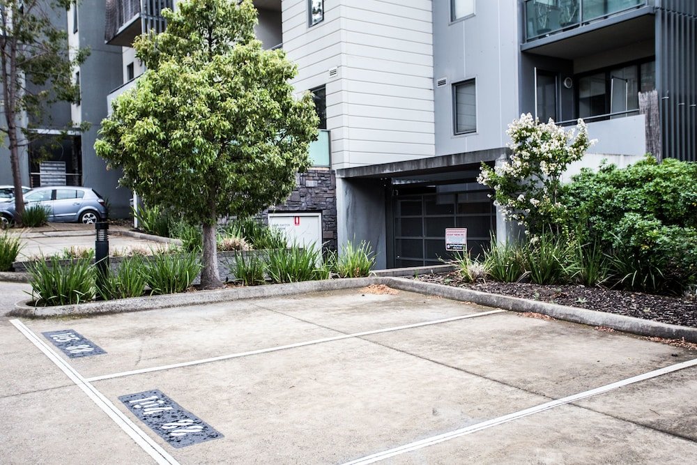 readyset apartments on altona