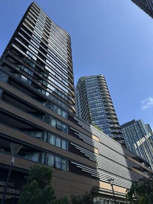 winston apartments docklands