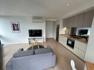 winston apartments docklands