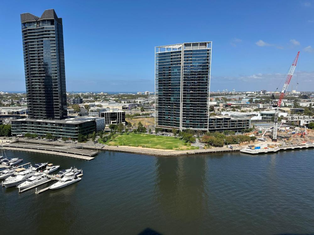 winston apartments docklands