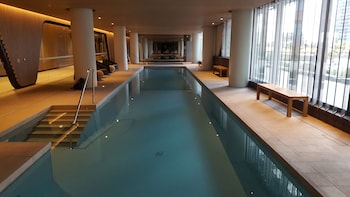 winston apartments docklands