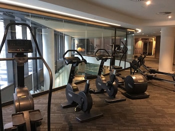 winston apartments docklands