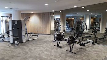 winston apartments docklands