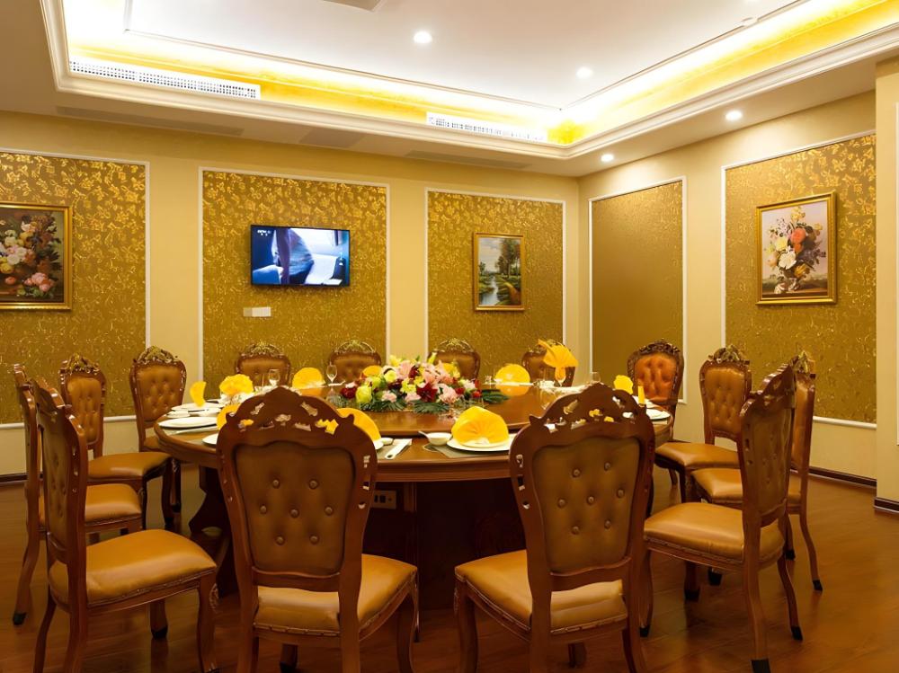 vienna hotel guangxi guigang high speed railway station central square