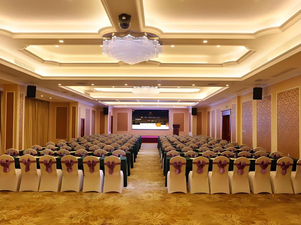 vienna hotel guangxi guigang high speed railway station central square