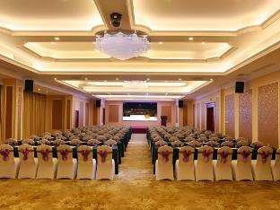 vienna hotel guangxi guigang high speed railway station central square